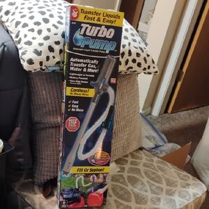 Automatic Liquid Transfer Pump - Black and Blue